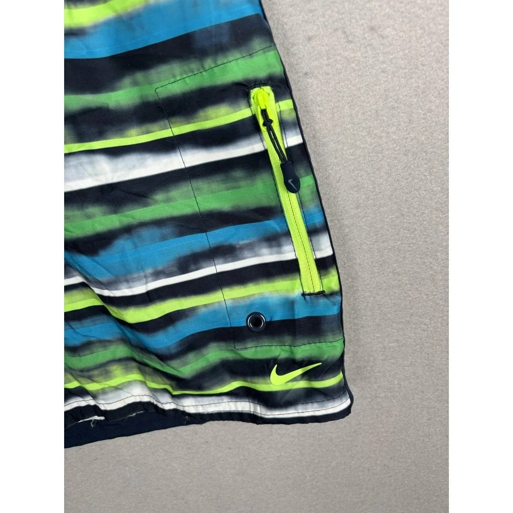 Nike Swim Shorts Mens Medium Blue Green Striped Board Shorts Sheds Water Pool